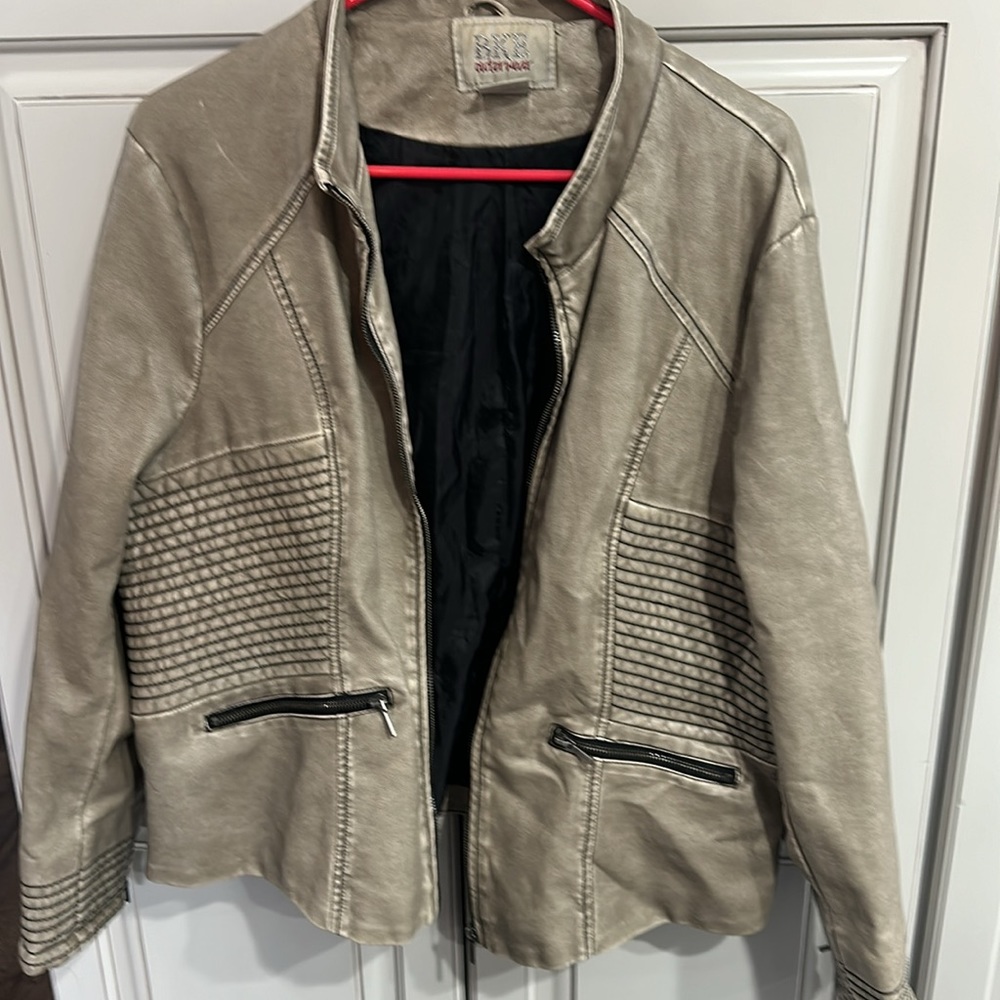 BKE xl jacket - Picture 2 of 5